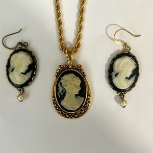 Vintage Cameo Black & White Pendant with matching earrings